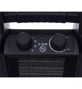 Nagrzewnica elektryczna 2,5KW KD11740 - zbliżenie na pokrętła regulacyjne i panel sterowania