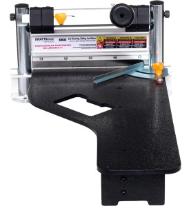 Widok z przodu na mechanizm tnący przecinarki do laminatu KD635