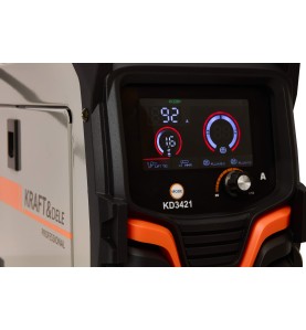 Nahaufnahme des digitalen Bedienfelds des Inverter-Schweißgeräts KD3421