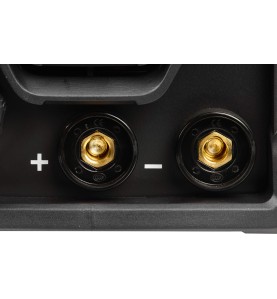 Plus- und Minus-Anschlussbuchsen am Inverter-Schweißgerät KD3421