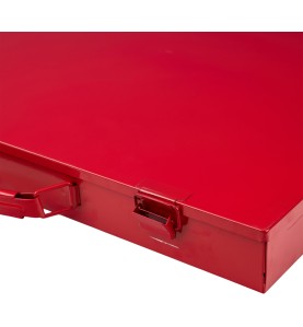 Zbliżenie na zapięcie metalowej walizki zestawu narzędzi KD10250