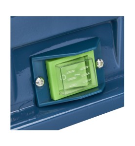 Nahaufnahme des geschützten Ein-/Ausschalters der Schleifmaschine KD545-Z