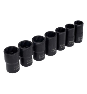 Wnętrze nasadek do obrobionych śrub w rozmiarach 15-23mm widoczne od góry