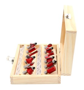 Seitenansicht des Holzfräser-Sets KD10282 in der Holzverpackung