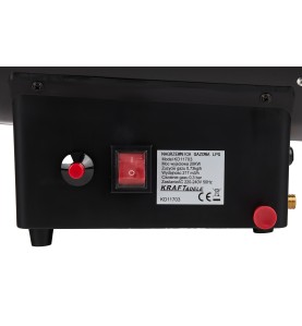 Zbliżenie na panel sterowania i tabliczkę znamionową nagrzewnicy KD11703