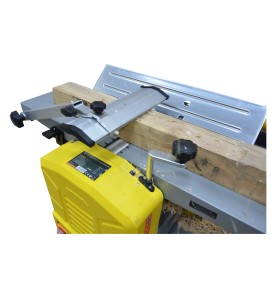 Heblarka 1500W KD5170 - zbliżenie na proces strugania drewna