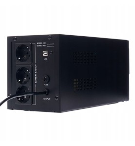 Tylny panel zasilacza awaryjnego UPS 1500VA KD1929 z gniazdami wyjściowymi