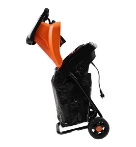 Gartenhäcksler KD5211 mit geöffnetem Deckel und Sack